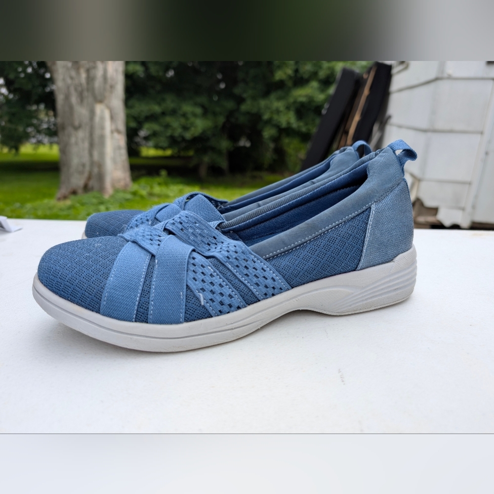 So Lite By Easy Street Slip On